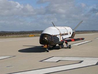  X-37B.  AFP