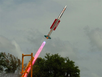 Испытания ракеты Astra. Фото с сайта frontierindia.net